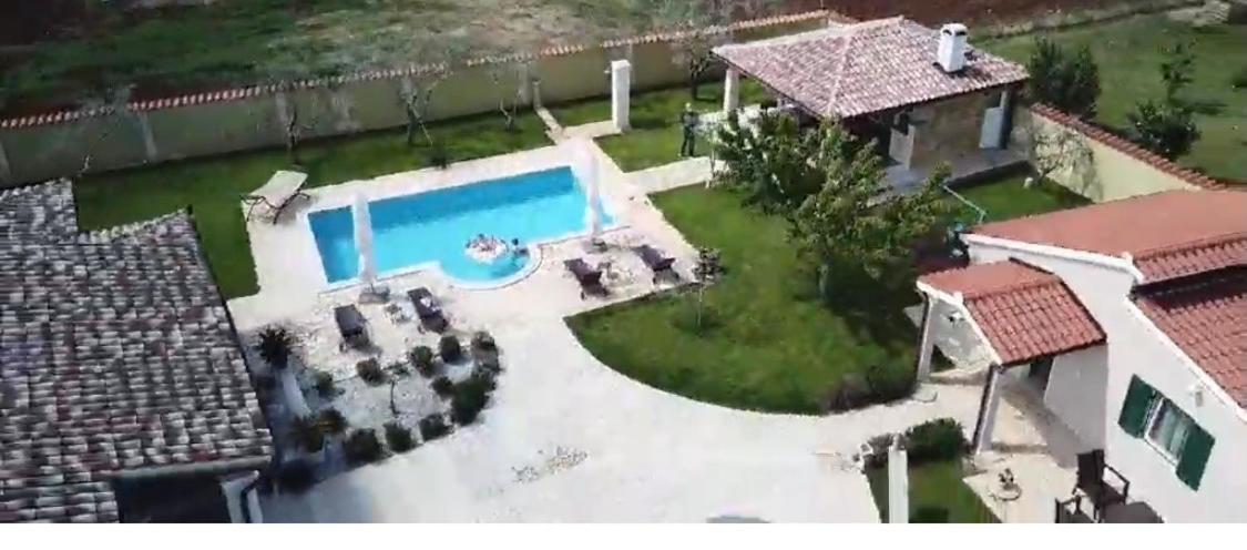 Villa Zafirah Pula Luaran gambar